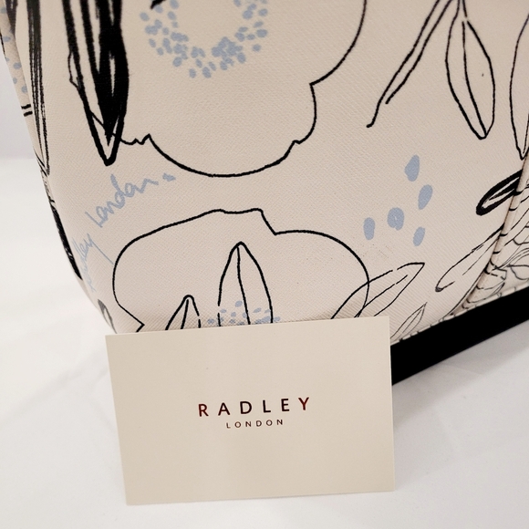 Radley London Black and Cream Floral Shoulder Bag - Picture 9 of 9